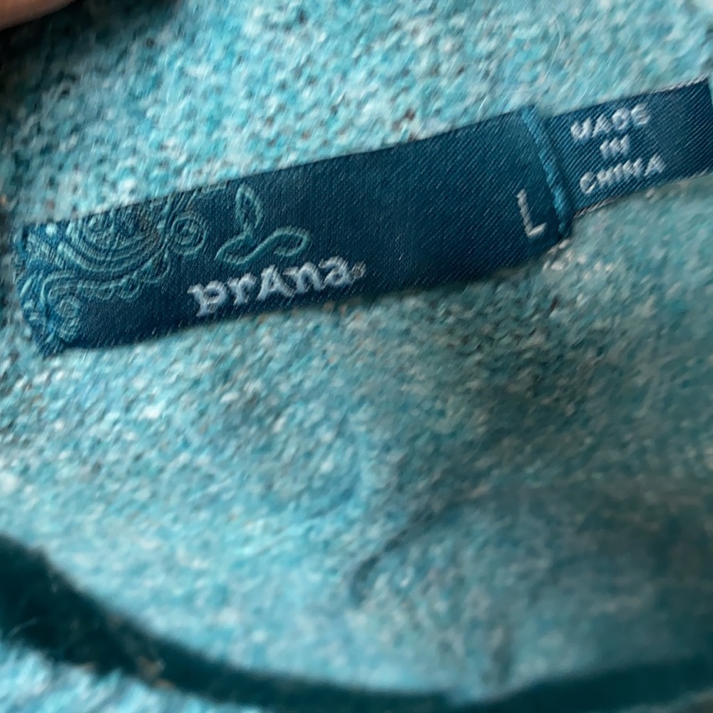 PrAna cable light weight sweater in a beautiful turquoise. Excellent condition - Picture 6 of 10